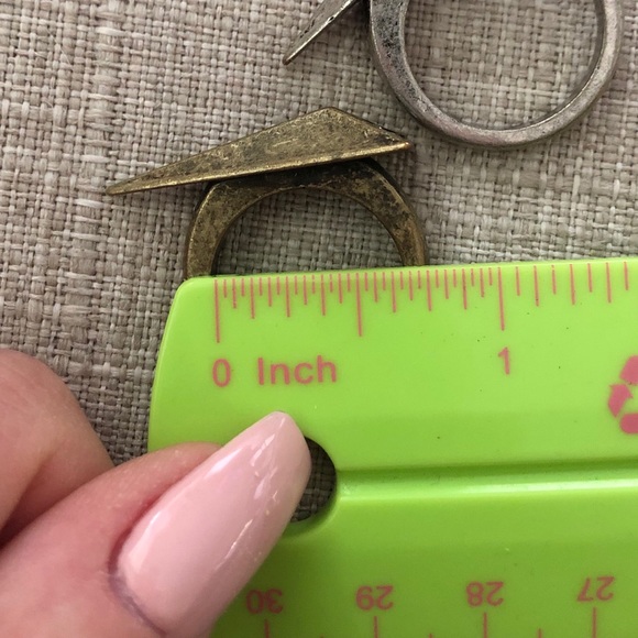 Pair of Gold & Silver Rings - Picture 8 of 8